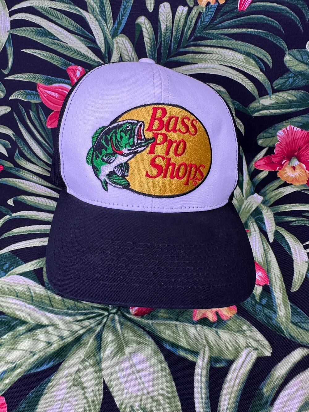 VTG Bass Pro Shops Embroidered SnapBack Trucker Hat